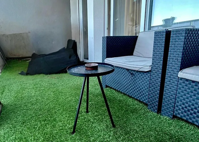 Privee Chez Habitant A